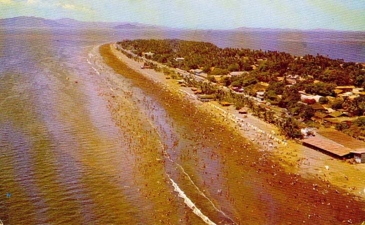 Vue arienne du port, Puntarenas - annes 1970.